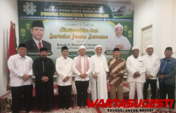 Anggota DPD/MPR RI K.H. Muhammad Mursyid, MPd.I., Dinobatkan Sebagai Tokoh Pendidikan 6 K.H. Muhammad Mursyid