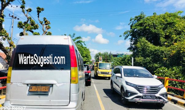 Pasar Keppo Pamekasan Alami Kemacetan Setiap Hari Pasaran 1 Pasar