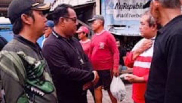 Mengharukan, Warga Tambak Asri Bongkar Rumah Dampak Normalisasi Kalianak