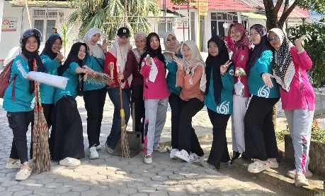 Hari Bumi, Puskesmas Pisang Baru Tanam Pohon untuk Penghijauan