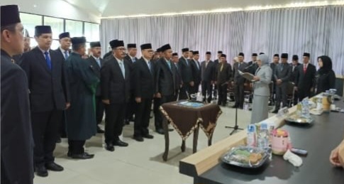 Bupati Way Kanan Lantik 15 Pejabat Eselon II 1 IMG 20251023 WA0034 Pelantikan