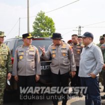 Astamaops Polri dan KSAL Tinjau Penanganan Karhutla di Kalsel 4 Polri