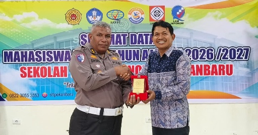 Polantas Karib Polda Riau Edukasi Mahasiswa Baru STT Pekanbaru Pelopor Keselamatan Lalu Lintas 2 Polantas Karib Polda Riau Edukasi Mahasiswa Baru STT Pekanbaru Pelopor Keselamatan Lalu Lintas