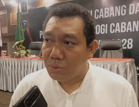 Dr. Hendry Adi Saputra, Sp.OG. Pimpin POGI Riau Periode 2025-2028 1 IMG 20250921 WA0030 Dokter