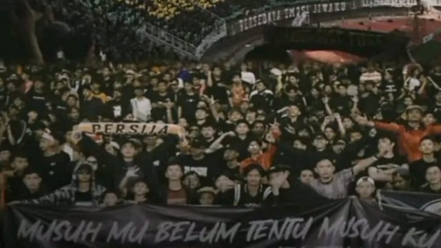 Tolak Regulasi, 5000 The Jakmania Tetap Serbu Surabaya 1 IMG 20241122 182825 Olahraga