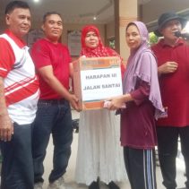 HUT ke 81 RI di Tangkerang Barat Meriah, Warga RW 02 Gerak Jalan Santai Bertabur Hadiah 4 HUT ke 81 ri