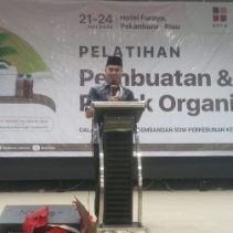 Sukses, Kadis Perkebunan Riau Tutup Pelatihan Best Planter Indonesia 2 Perkebunan