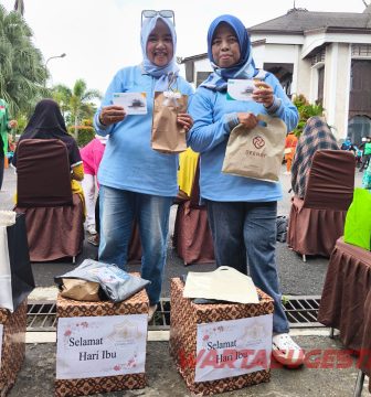 Ibu Hebat, Fatmawaty Relawan Bank Sampah Dapat Penghargaan 1 IMG 20251216 WA0012 Tokoh