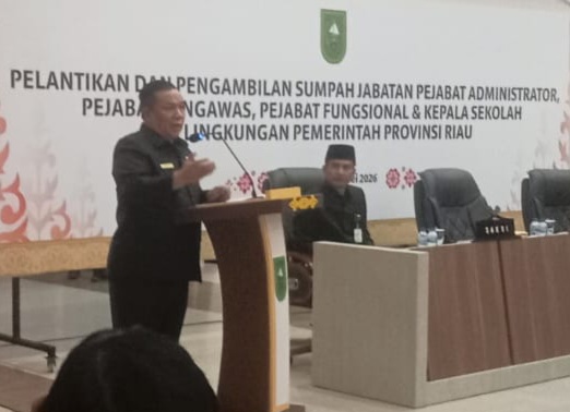Tata Dinas Pendidikan Plt. Gubernur Riau Lantik 77 Kepala Sekolah 1 Pendidikan