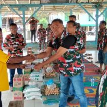 Laskar Merah Putih Bagi Sembako untuk Korban Kebakaran di Mardingding 2 Laskar merah putih