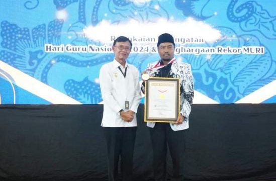 Guru di Bangkalan Cetak Rekor Muri, Tulis 2.637 Artikel 1 IMG 20241014 WA0011 Pendidikan