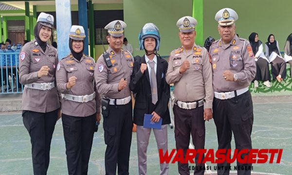 Police Goes To School Polda Riau Tanamkan Budaya Lalu Lintas di MAN 1 Pekanbaru
