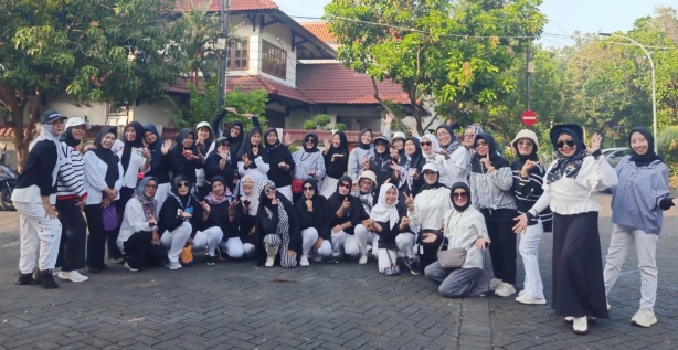 Komunitas Line Dance Gunungsari Indah Rutin Gelar Tutorial & Jam Session