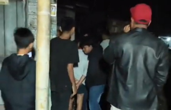 Viral, Warga Desa Suka Dame Tigapanah Gerebek Rumah Diduga Sarang Narkoba 1 IMG 20260518 WA0001 Narkoba