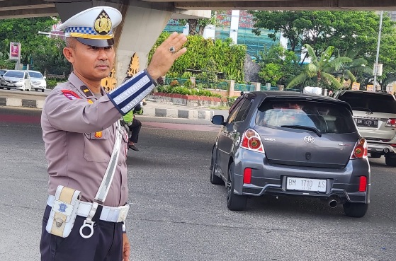 Libur Sekolah Berakhir, Ditlantas Polda Riau Siaga Penuh Amankan Arus Lalu Lintas 1 IMG 20260713 WA0013 Pekanbaru
