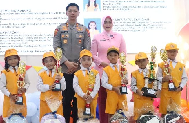 Momen Haru, Pentas Seni dan Pelepasan Siswa TK Kemala Bhayangkari 12 Tabalong 1 TK Kemala Bhayangkari