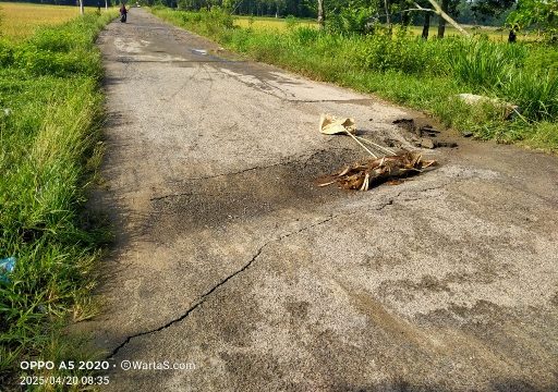 Rawan Kecelakaan, Gorong Gorong di Jalan Kampung Way Tuba Asri Jebol 1 IMG 20250420 WA0026 Peristiwa