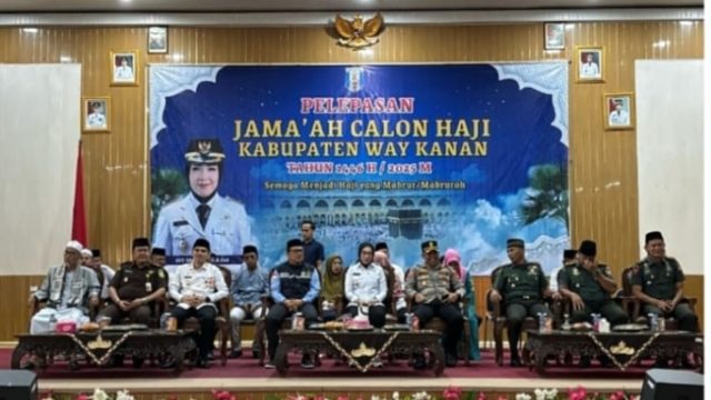 Pemerintah Daerah Kabupaten Way Kanan Melepaskan 193 Jamaah Calon Haji 1 IMG 20250522 073523 Daerah