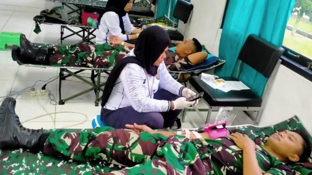 HUT ke 13 Puspenerbad Skuadron 12/AJY Gelar Kegiatan Sosial Donor Darah. 1 IMG 20250625 WA0001 Sosial