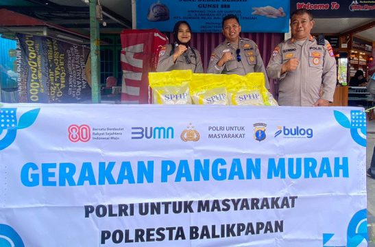 Polresta Balikpapan Bersama Bulog Gelar Gerakan Pangan Murah di Simpang Gunung Guntur 1 IMG 20250822 WA0027 TNI-Polri